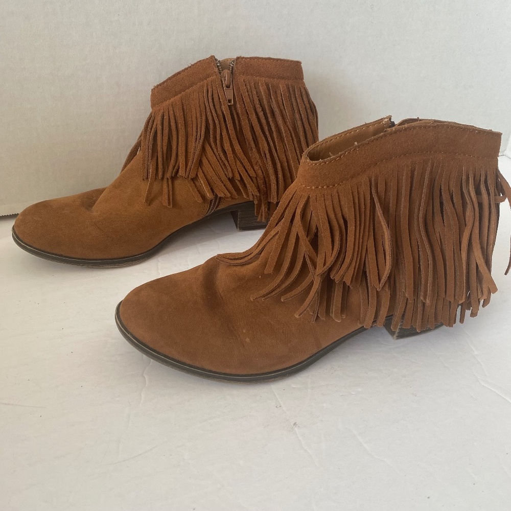 Cathy Jean Women's Suede Fringe Booties Sz 7.5